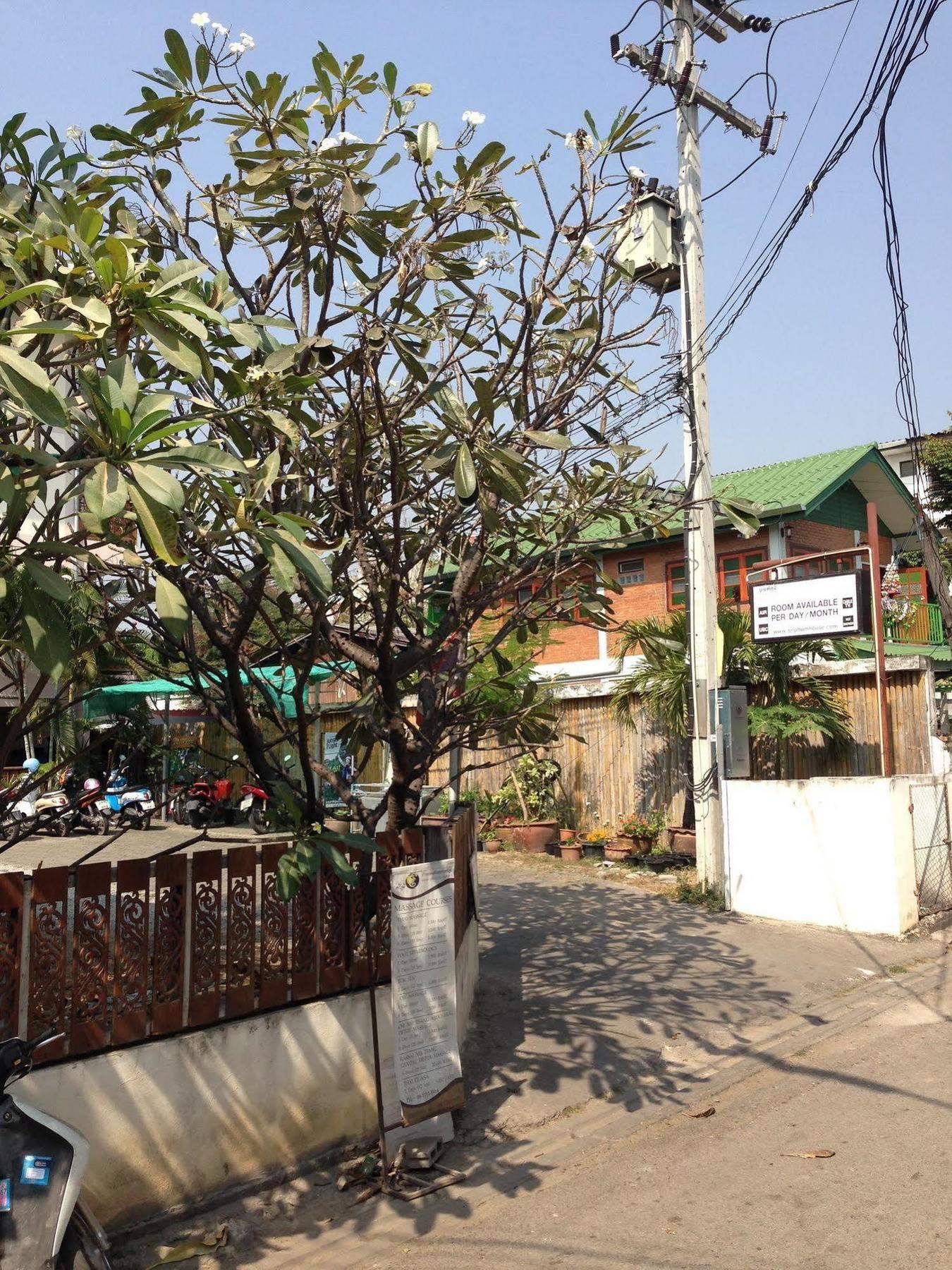Sripoom House 1 Hotel Chiang Mai Exterior photo